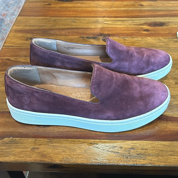 EUC Women’s Sofft Maroon Suede Slip-on Loafers, Size 9 - Picture 4 of 4